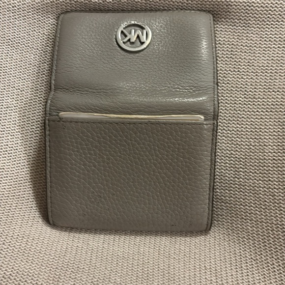 Women’s Michael Kors wallet - Picture 3 of 4
